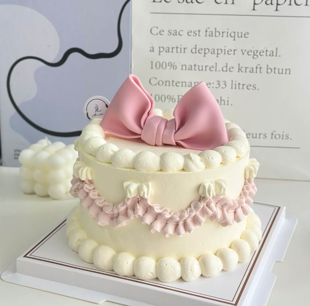 蝴蝶结奶油蛋糕 Pink bow cake