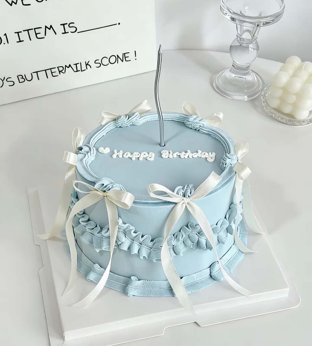女士蓝色蝴蝶结蛋糕 Women's blue ribbon cake