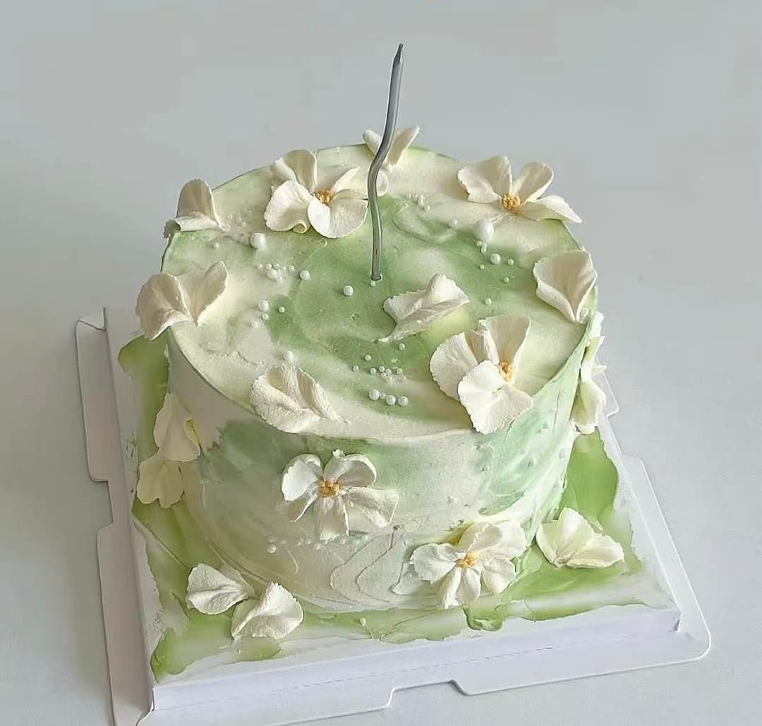 女士绿花奶油蛋糕 Women's green flower cake
